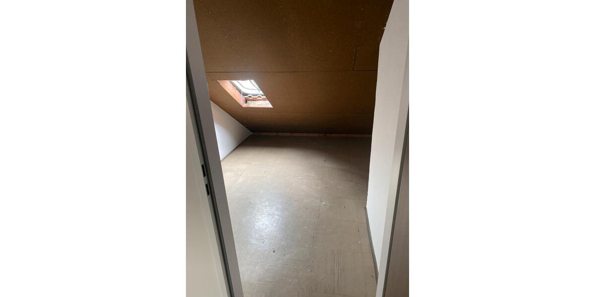 Dachgeschoßwohnung Alfter - 2 Zimmer, 50 m&sup2;, 750&euro; | Angebot:25511484