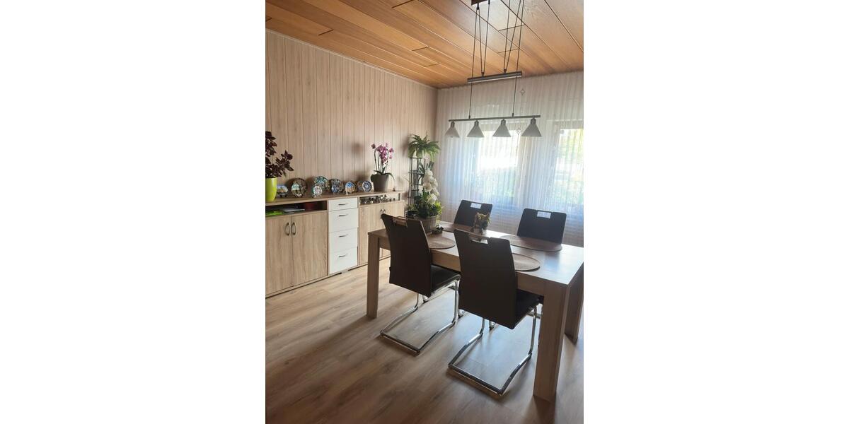 Einfamilienhaus Düren Distelrath - 8 Zimmer, 165 m&sup2;, 375.000&euro; | Angebot:26802943