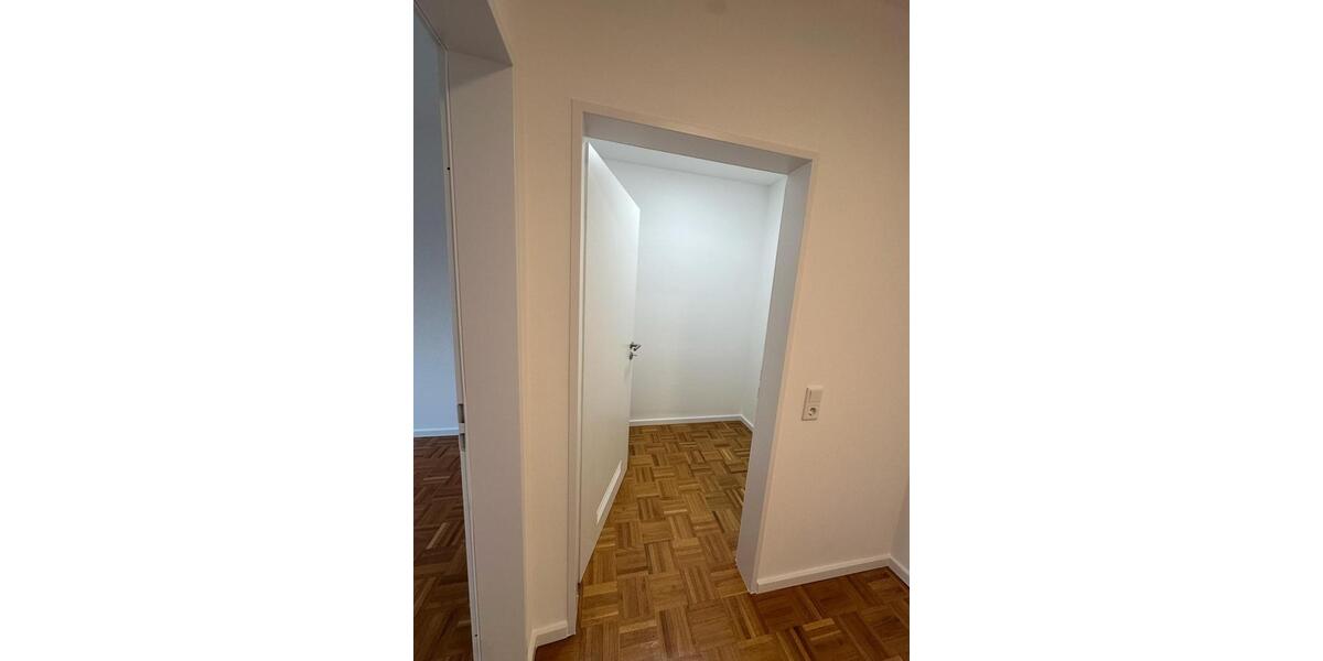 Etagenwohnung Frechen - 3 Zimmer, 123 m&sup2;, 1.480&euro; | Angebot:25297431