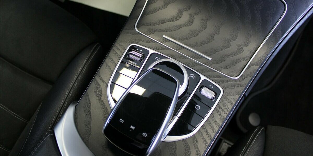 Mercedes-Benz C 180 Coupe 9G-TRONIC AMG Line 129.338 km 23.980 &euro; Euskirchen 53881