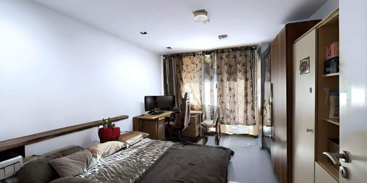 Etagenwohnung Köln Weiden - 2 Zimmer, 62 m&sup2;, 200.000&euro; | Angebot:25685852