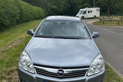 Opel Astra 220.000 km 2.800 &euro; Euskirchen 53881
