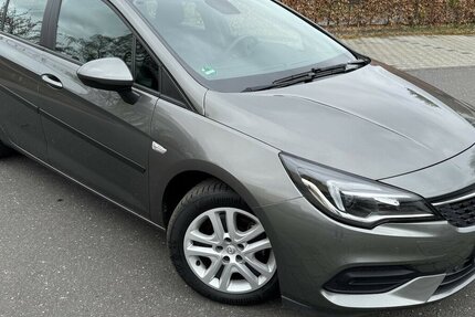 Opel Astra Klima Navi Temp CarPlay 1.Hd 28.000 km !!! 28.000 km 13.250 &euro; Erftstadt 50374