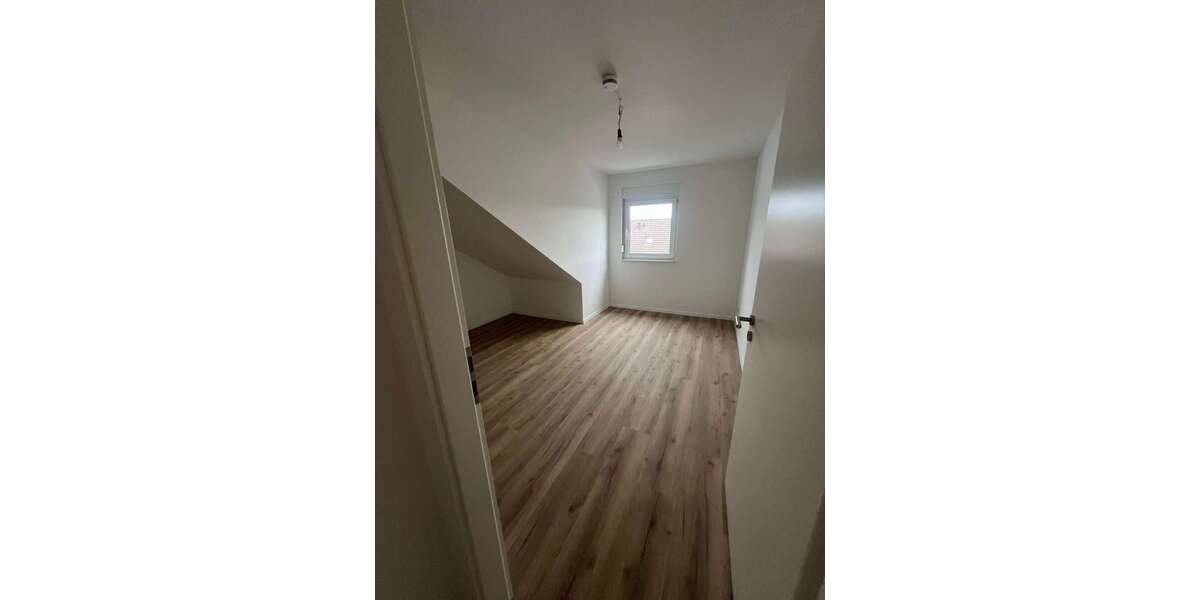 Etagenwohnung Köln Wahnheide - 3 Zimmer, 81 m&sup2;, 1.400&euro; | Angebot:26824542