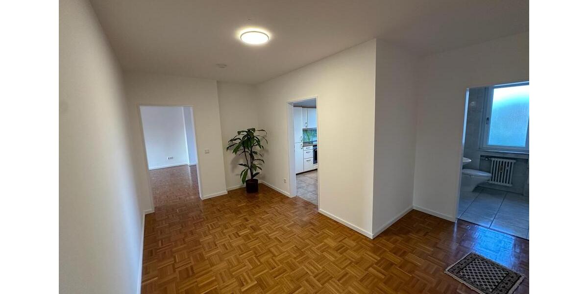 Etagenwohnung Frechen - 3 Zimmer, 123 m&sup2;, 1.480&euro; | Angebot:25297431