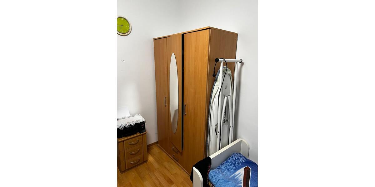 Erdgeschoßwohnung Köln Heimersdorf - 4 Zimmer, 120 m&sup2;, 600&euro; | Angebot:23678488