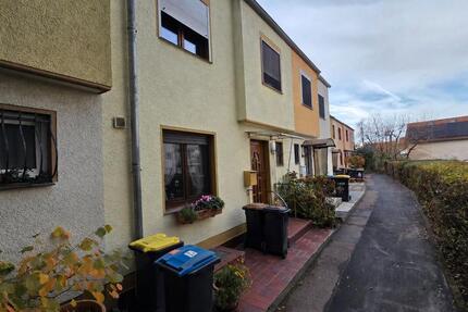 Haus Köln Chorweiler - 5 Zimmer, 97 m&sup2;, 399.000&euro; | Angebot:26774883