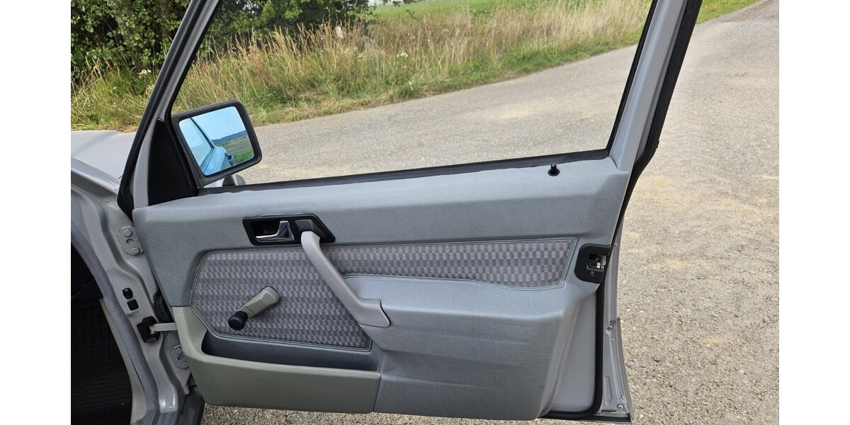 Mercedes-Benz 190E 86.500 km 10.500 &euro; Bedburg 50181