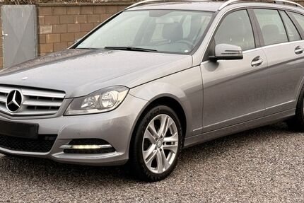 Mercedes-Benz C 180 174.215 km 8.390 &euro; Düren 52351