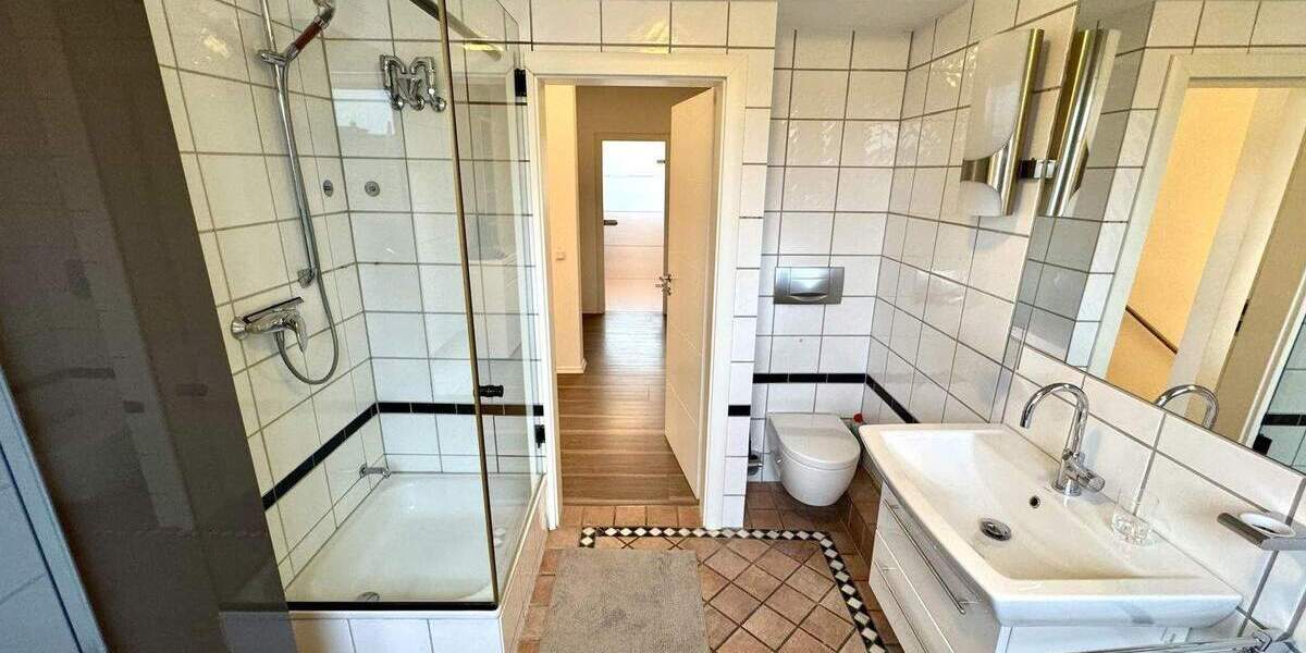 Etagenwohnung Leverkusen Küppersteg - 3 Zimmer, 85 m&sup2;, 329.000&euro; | Angebot:25675623