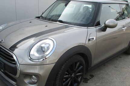 Mini ONE 47.395 km 14.970 &euro; Köln 51105