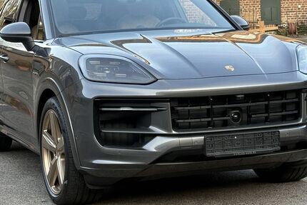 Porsche Cayenne 9.700 km 117.790 &euro; Frechen (bei Köln) 50226