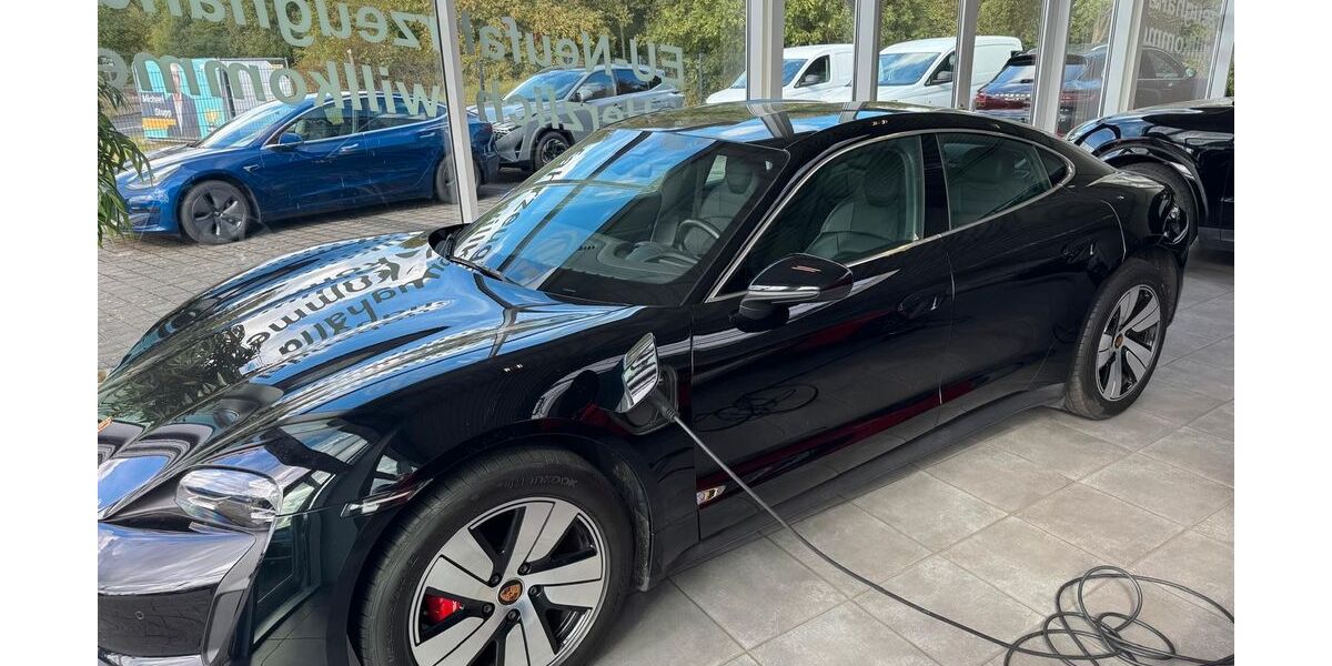 Porsche Taycan 48.000 km 59.890 &euro; Bedburg 50181