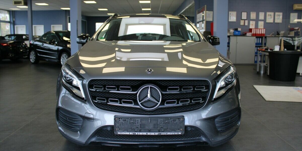 Mercedes-Benz GLA 200 7G-DCT Edition - Panorama - 69.981 km 21.980 &euro; Euskirchen 53881