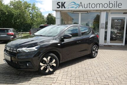 Dacia Sandero 4.000 km 15.950 &euro; Grevenbroich 41516