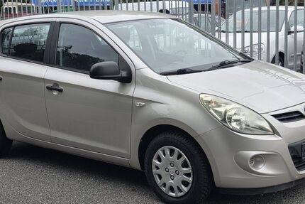 Hyundai i20 125.000 km 3.450 &euro; Niederzier 52382