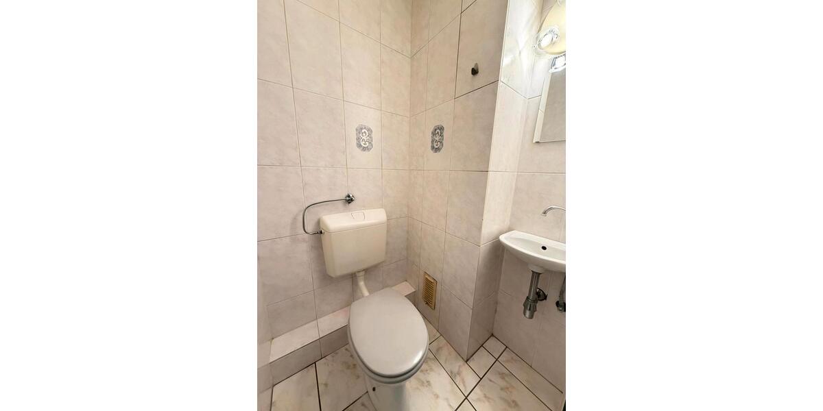 Etagenwohnung Bergheim Auenheim - 4 Zimmer, 100 m&sup2;, 1.100&euro; | Angebot:25373827