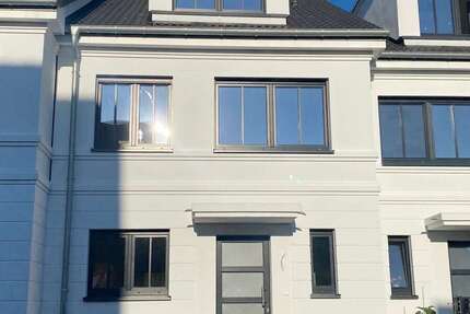 Haus Dormagen Hackenbroich - 6 Zimmer, 145 m&sup2;, 737.400&euro; | Angebot:21195698