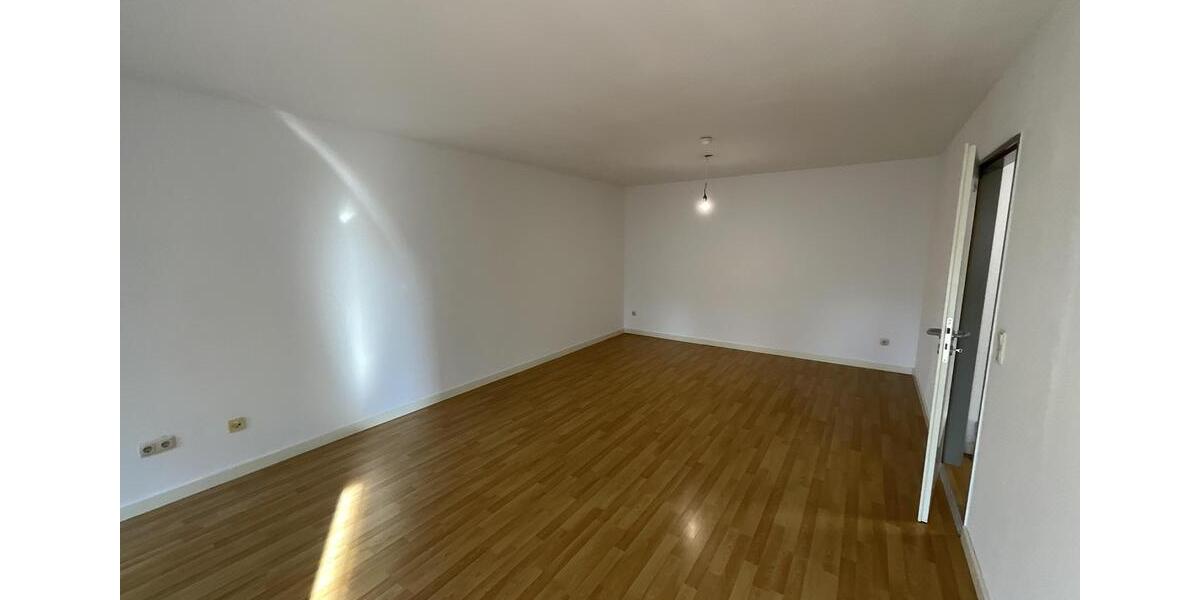 Etagenwohnung Köln Mülheim - 2 Zimmer, 61 m&sup2;, 900&euro; | Angebot:25942588