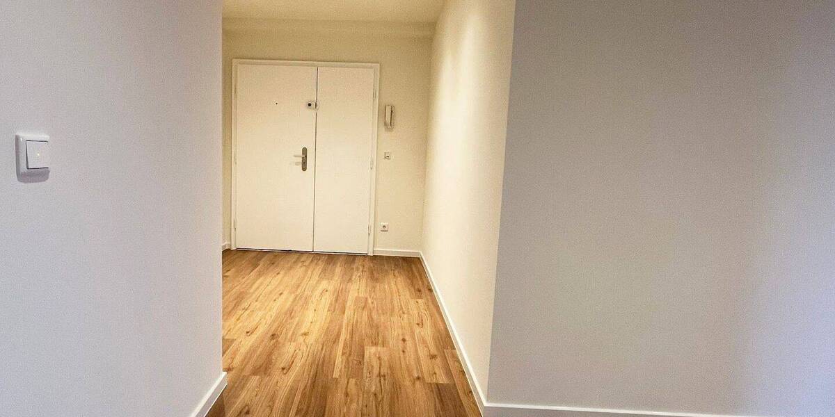 Etagenwohnung Köln Bayenthal - 4 Zimmer, 140 m&sup2;, 2.100&euro; | Angebot:26833510