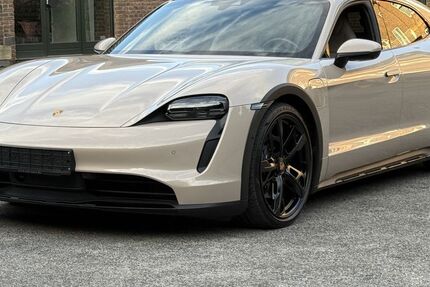 Porsche Taycan 37.800 km 76.790 &euro; Frechen (bei Köln) 50226