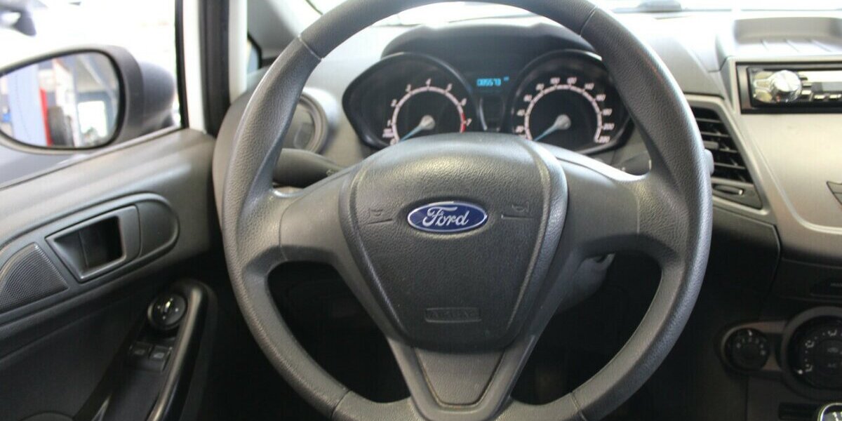 Ford Fiesta 1.2 - Klima - 85.572 km 4.980 &euro; Euskirchen 53881