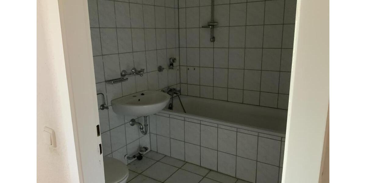 Etagenwohnung Monheim am Rhein - 3.5 Zimmer, 74 m&sup2;, 889&euro; | Angebot:25255754