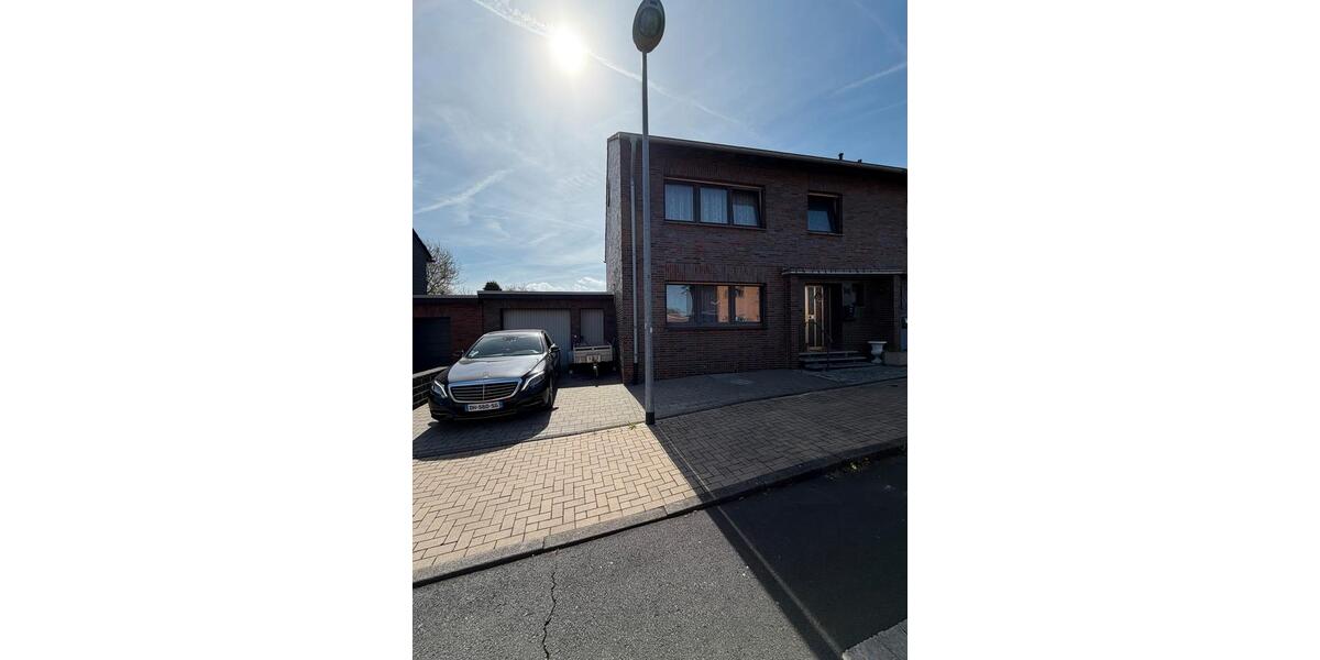 Doppelhaushälfte Bedburg - 3 Zimmer, 95 m&sup2;, 425.000&euro; | Angebot:26052106