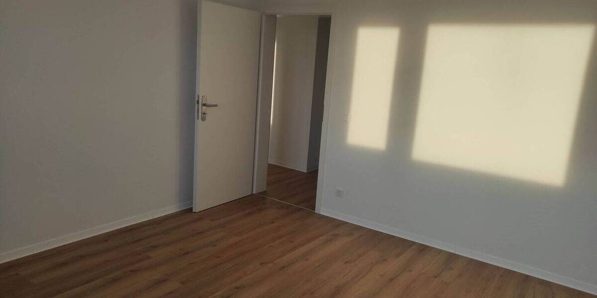Etagenwohnung Köln Neuehrenfeld - 3 Zimmer, 169.000&euro; | Angebot:25706419