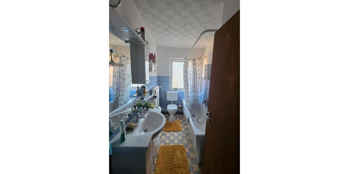 Etagenwohnung Grevenbroich - 4 Zimmer, 90 m&sup2;, 900&euro; | Angebot:25957362