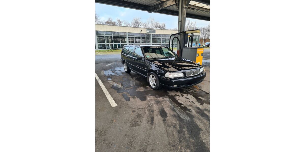 Volvo V70 318.000 km 4.500 &euro; Köln 50739