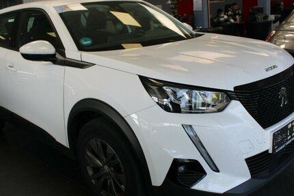 Peugeot 2008 1.2 Active 65.063 km 12.980 &euro; Euskirchen 53881