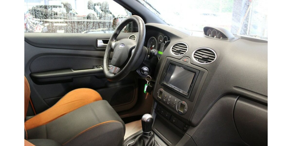 Ford Focus 2.5 MK2 ST - Recaro - SHZ -Navi - 96.133 km 11.980 &euro; Euskirchen 53881