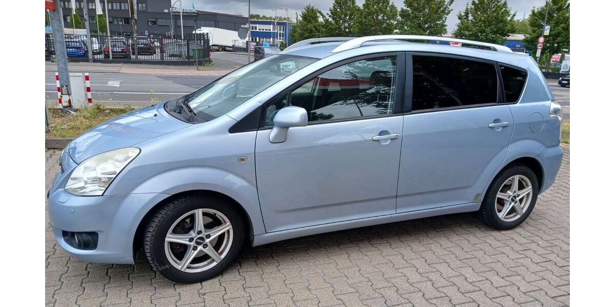 Toyota Corolla Verso 198.169 km 2.900 &euro; Köln 50997