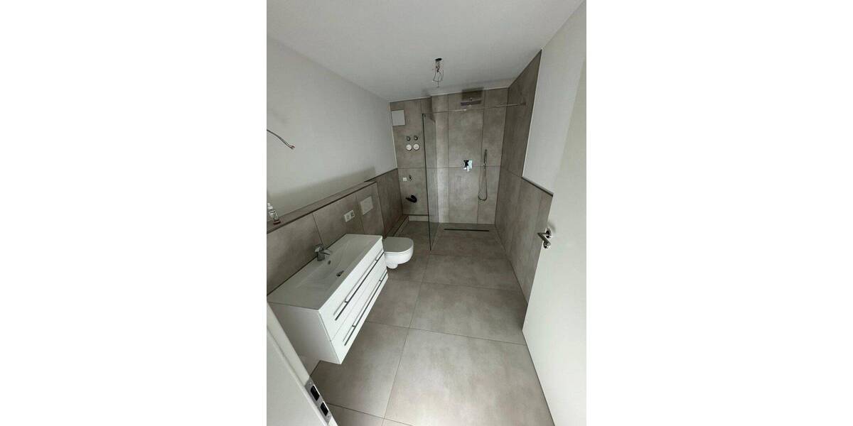 Etagenwohnung Köln Dünnwald - 4 Zimmer, 104 m&sup2;, 1.850&euro; | Angebot:26851490