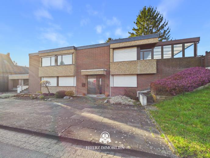 Etagenwohnung Erftstadt - 4 Zimmer, 153 m&sup2;, 1.600&euro; | Angebot:25500382