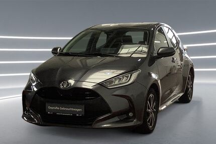 Toyota Yaris 31.107 km 18.790 &euro; Köln 51149