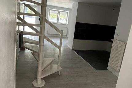 Wohnung Grevenbroich Neuenhausen - 4 Zimmer, 123 m&sup2;, 950&euro; | Angebot:25961225