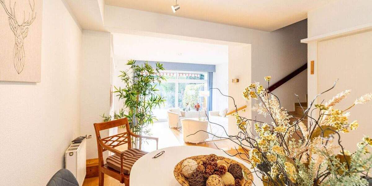 Reihenmittelhaus Neuss Rosellen - 4 Zimmer, 139 m&sup2;, 497.000&euro; | Angebot:25776588