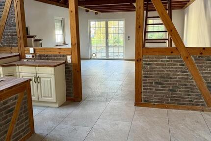 Wohnung Euskirchen Dom-Esch - 7 Zimmer, 192 m&sup2;, 2.200&euro; | Angebot:25305992