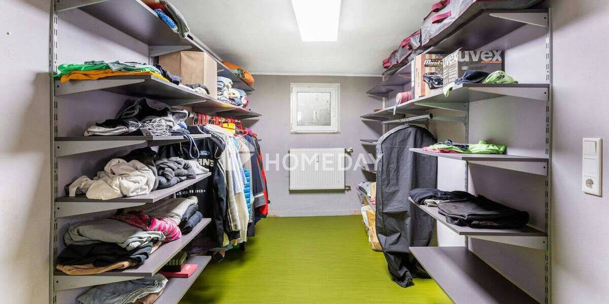 Gewerbeobjekt Köln Niehl - 6 Zimmer, 164 m&sup2;, 675.000&euro; | Angebot:25684175