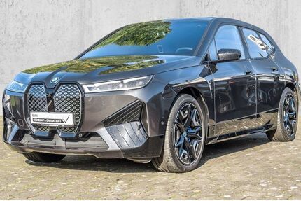 BMW iX 32.298 km 53.495 &euro; Köln-West 50858