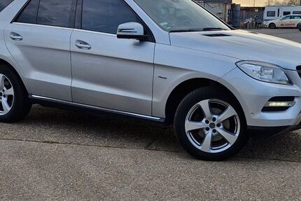 Mercedes-Benz ML 250 284.339 km 11.600 &euro; Titz 52445