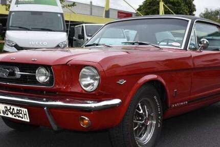 Ford Mustang 5.000 km 34.000 &euro; Niederkassel, Stadt 53859