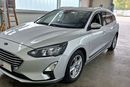 Ford Focus 97.000 km 10.999 &euro; Köln 51067