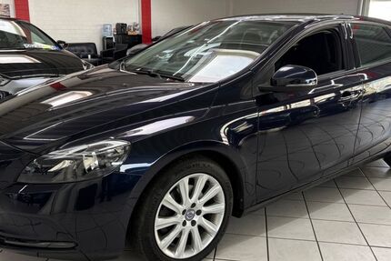 Volvo V40 130.000 km 9.990 &euro; Leverkusen 51371
