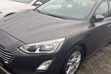 Ford Focus 37.000 km 12.900 &euro; Grevenbroich 41515