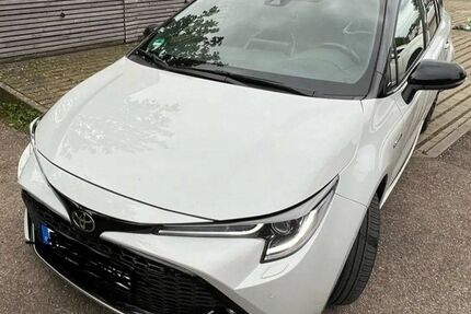 Toyota Corolla 65.000 km 19.500 &euro; Jülich 52428