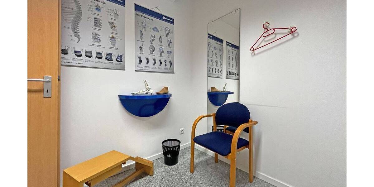 Gewerbeobjekt Grevenbroich Stadtmitte - 5 Zimmer, 1.700&euro; | Angebot:25695099