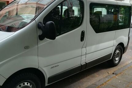 Renault Trafic 280.000 km 8.200 &euro; Köln 50829